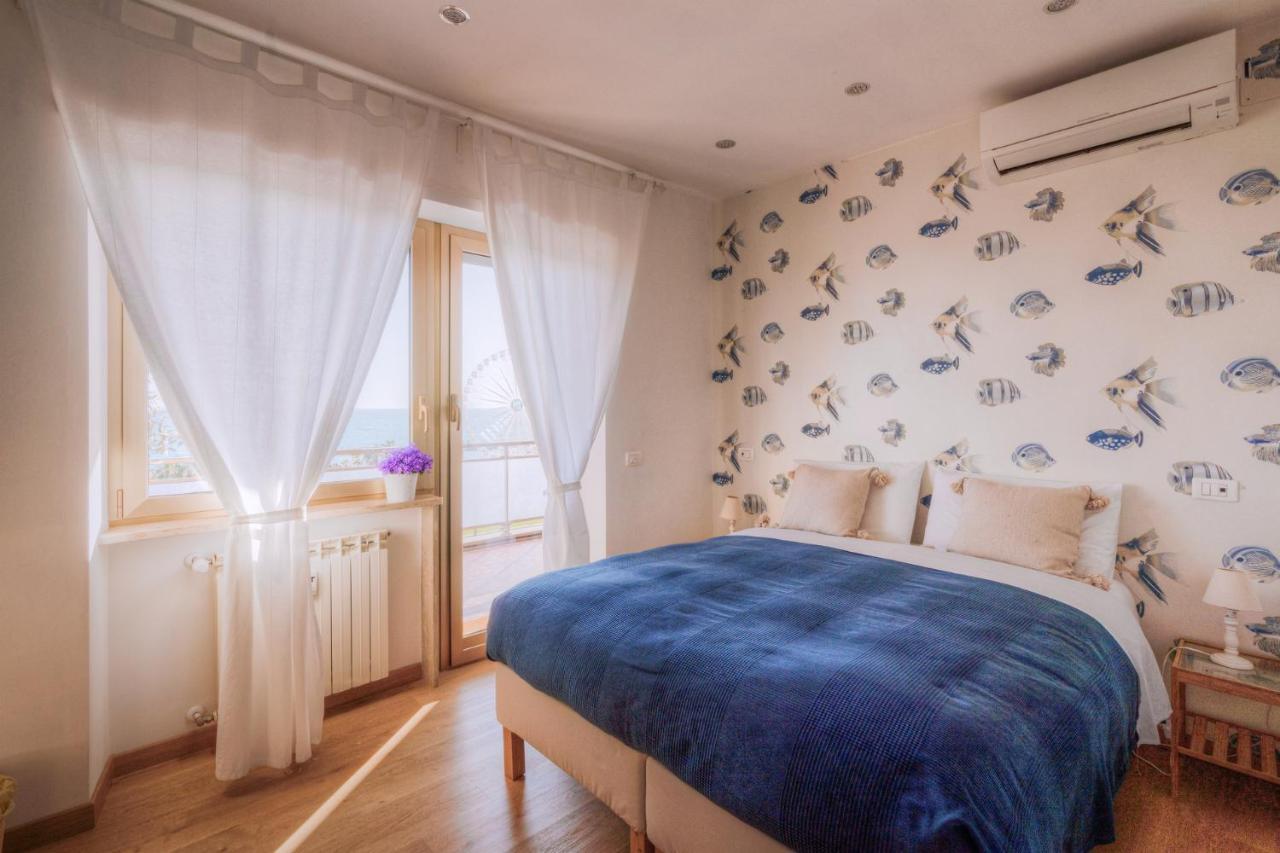 La Casa Sul Mare Bed and Breakfast Civitavecchia Exteriör bild