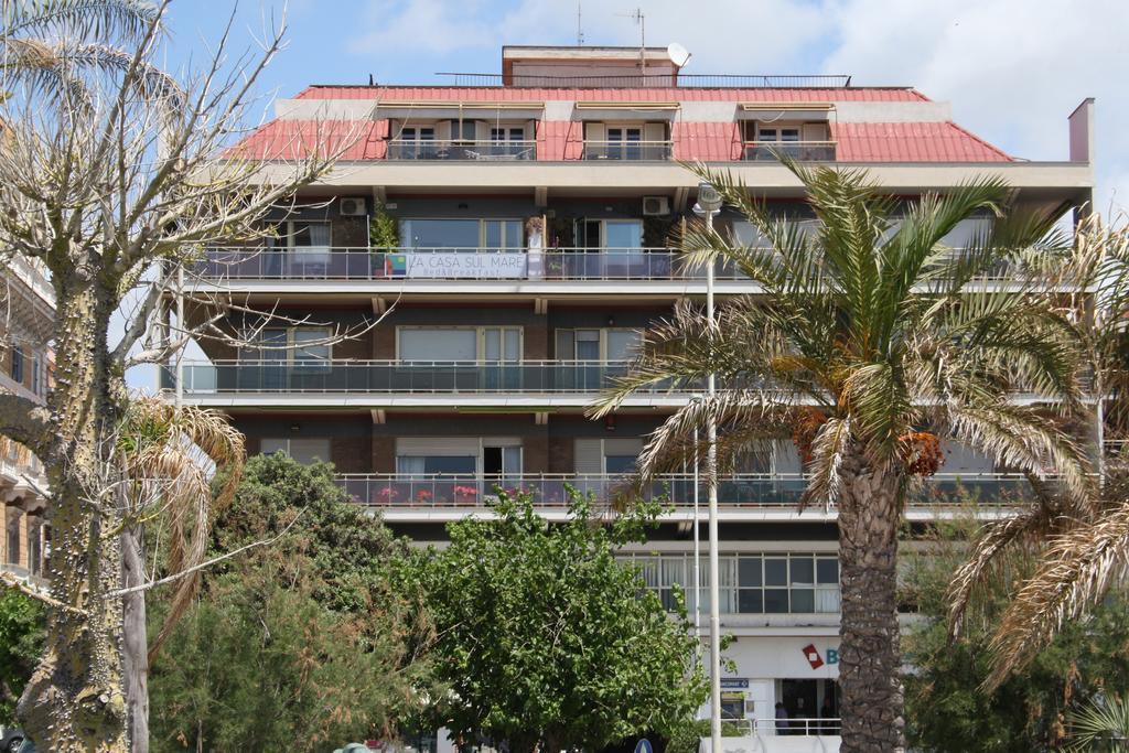 La Casa Sul Mare Bed and Breakfast Civitavecchia Exteriör bild