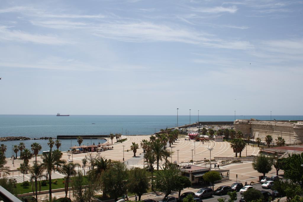 La Casa Sul Mare Bed and Breakfast Civitavecchia Exteriör bild